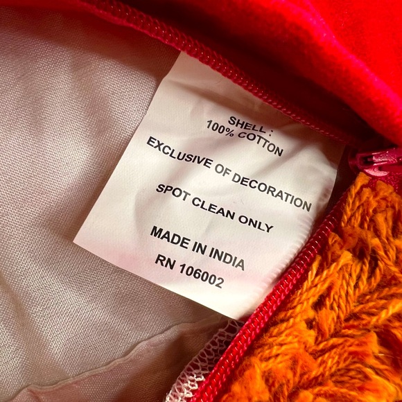 Made In India NWT Stunning Red Velour Black Gold Embroidered Accent Pillow - Picture 8 of 8